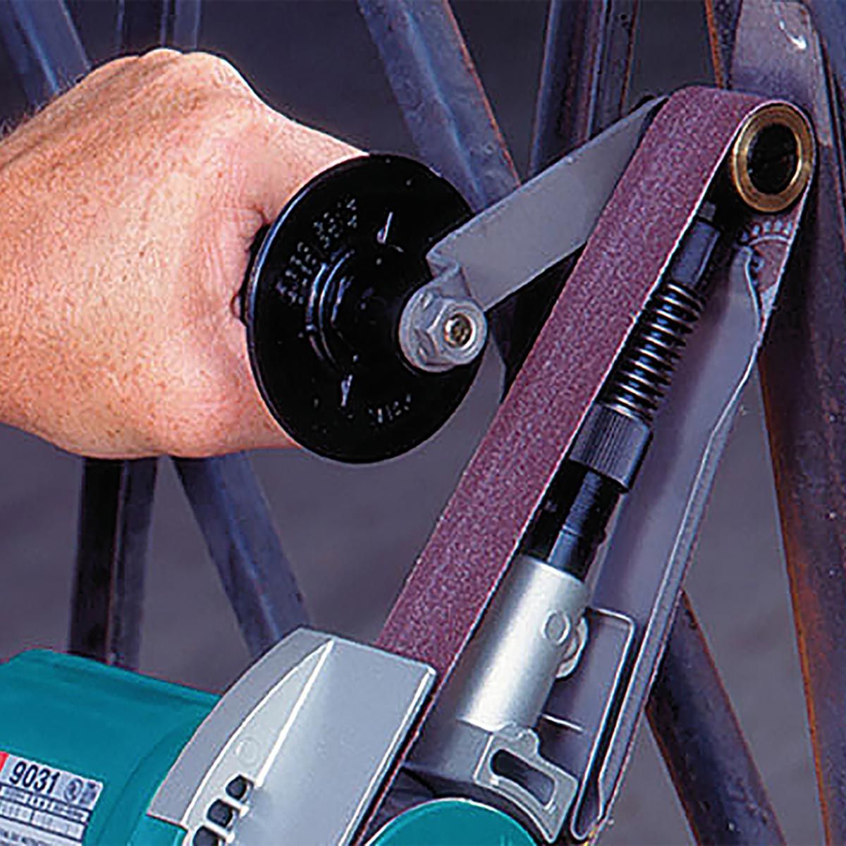 Makita Båndsliper 550W 30mm 9031