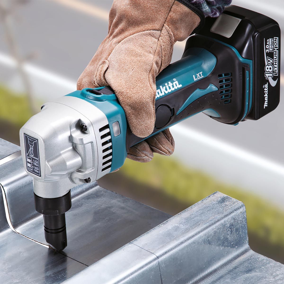 Makita Nibbler 18V LXT ® DJN161Z