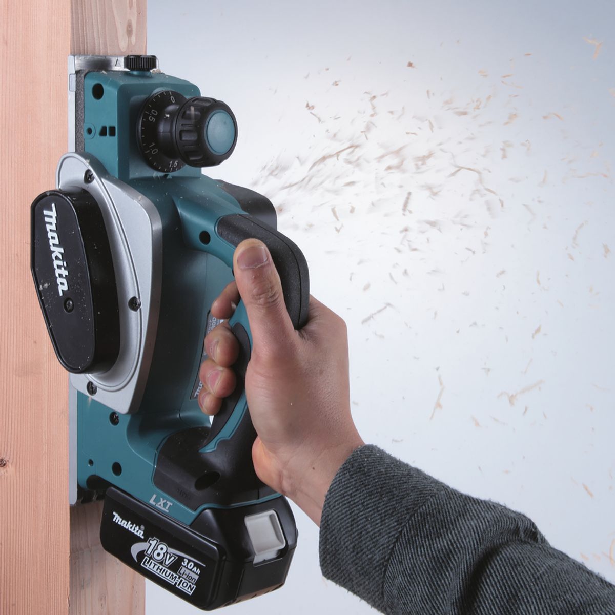 Makita Høvel 18V LXT ® 82mm DKP180Z