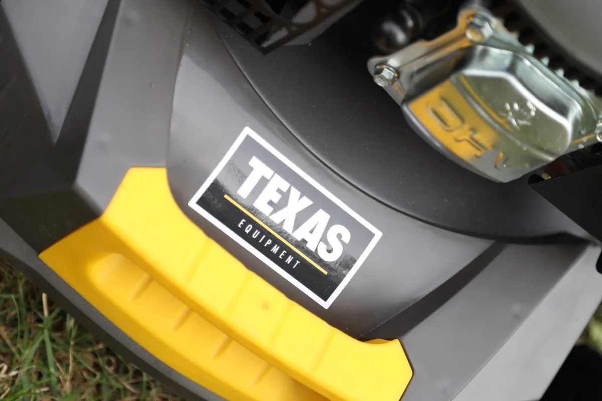 Bensindrevet gressklipper - el-start og selvdrift 48 cm klippebredde – Texas Premium 4850TR/W 90066555E