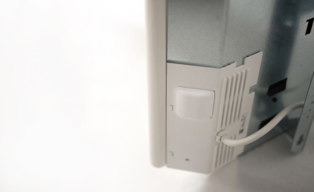 Beha Panelovn Smartovn med stålfront og Wifi - 400W - Hvit PV 4 - Norskutviklet varmeovn
