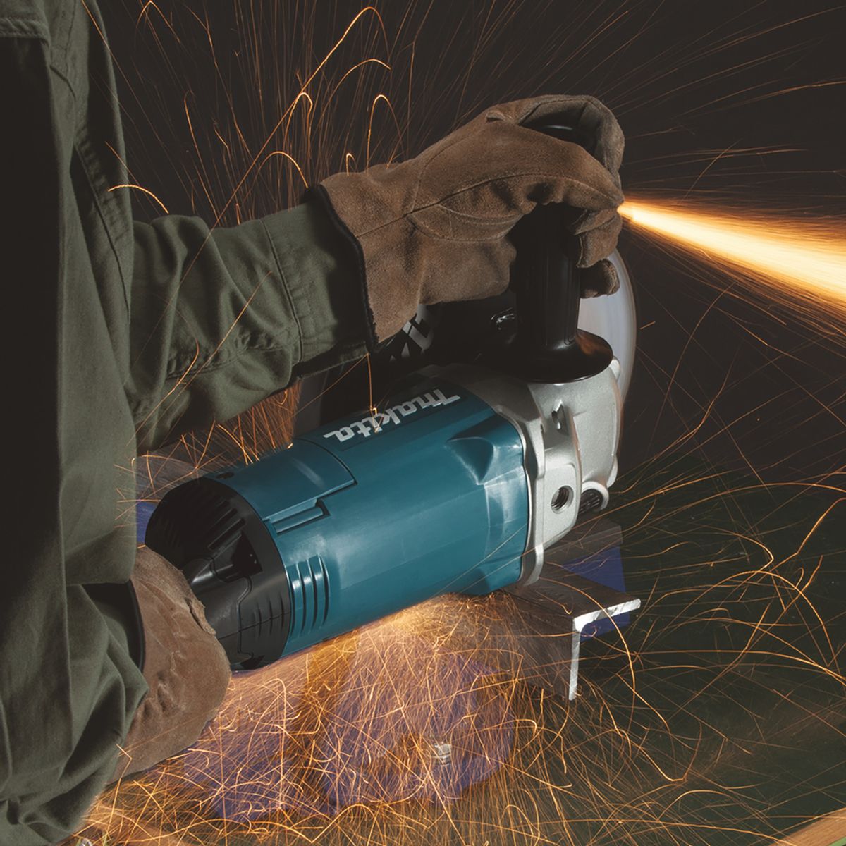 Makita Vinkelsliper 2200W 230mm GA9060RFX2