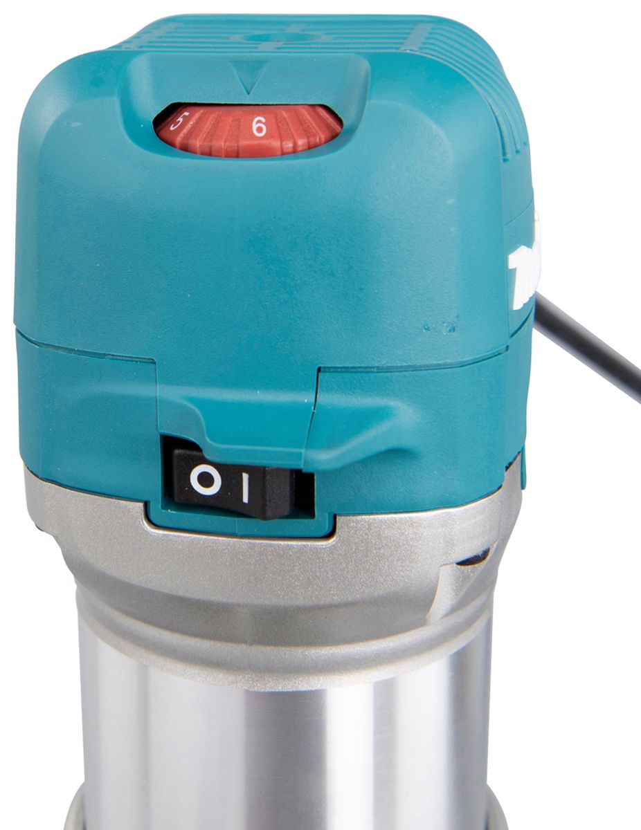 Makita Overfres 710W 8mm RT0702CJ