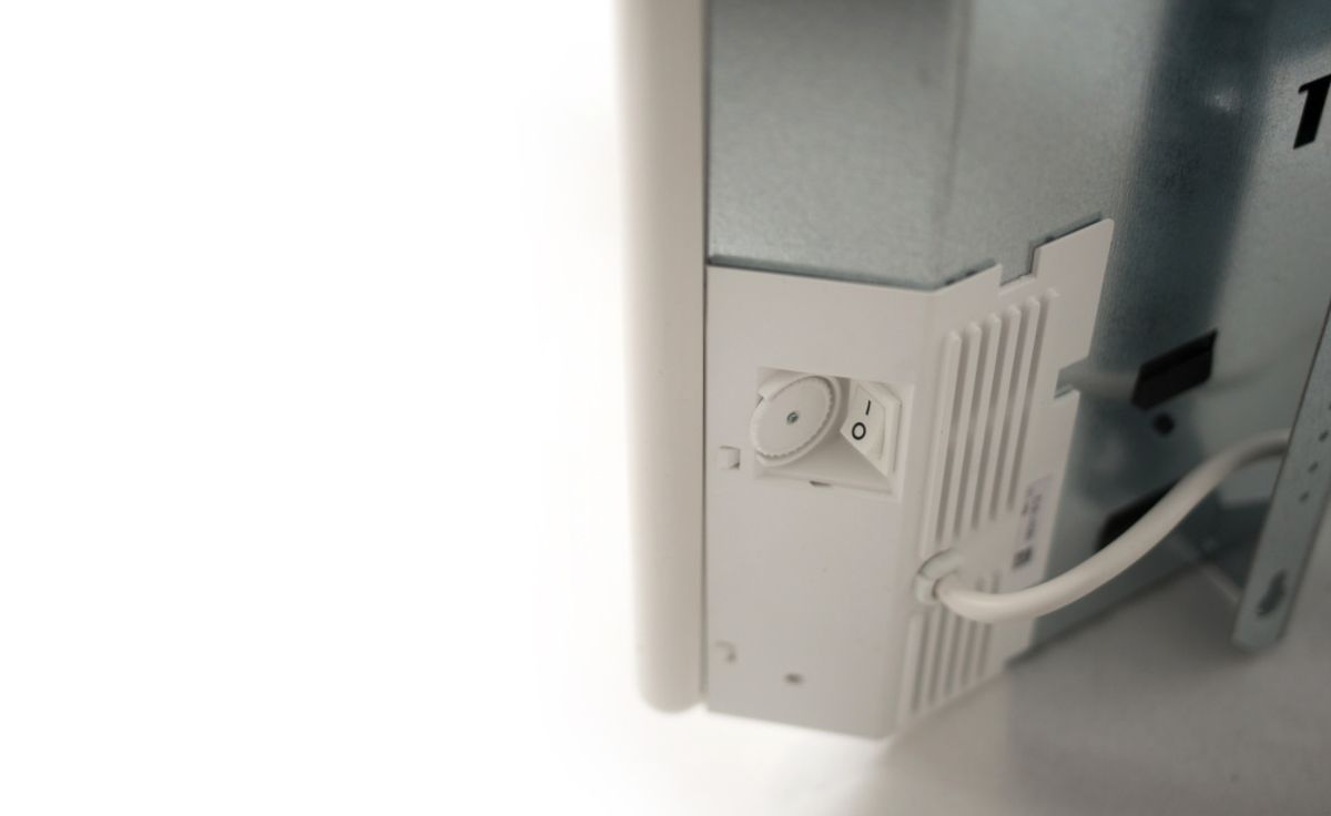 Beha Panelovn Smartovn med stålfront og Wifi - 1250W - Hvit PV 12 - Norskutviklet varmeovn