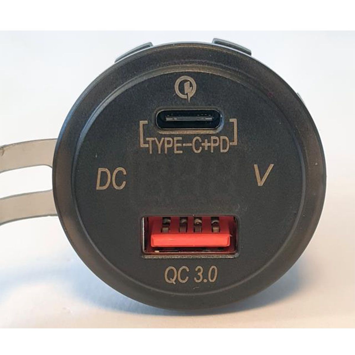 USB Uttak med USB C+ PD + QC 12-24volt